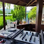 Дом отдыха Luxury Riverfront With Pool&sports *