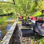 Luxury Riverfront With Pool&sports