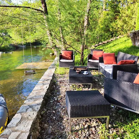 Luxury Riverfront With Pool&sports